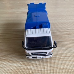 ゴミ収集車 の画像