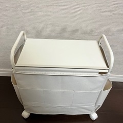 【決まりました】小さめワゴン ティッシュケース入れられます。の画像