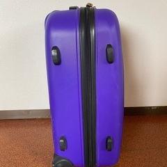 【無料でお譲りします】スーツケース　パープル　ハードタイプ　キャリーケースの画像