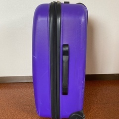 【無料でお譲りします】スーツケース　パープル　ハードタイプ　キャリーケースの画像