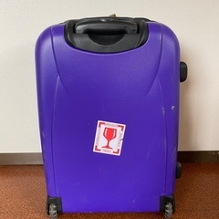 【無料でお譲りします】スーツケース　パープル　ハードタイプ　キャリーケースの画像