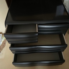 押入れ収納庫スチール製３段の画像