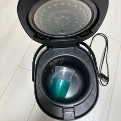 アイリスオーヤマ RC-MDA30AZ 炊飯器の画像