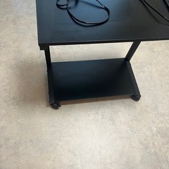 【高さ調節可能】コンセント付き棚の画像