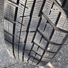 アルミスタッドレスタイヤ4本セットの画像