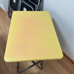 【無料】折りたたみテーブルの画像