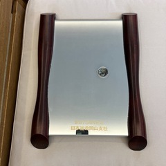 サ2511-114 壁掛け鏡 ルームミラー 木製 記念品 キズ汚れ有りの画像