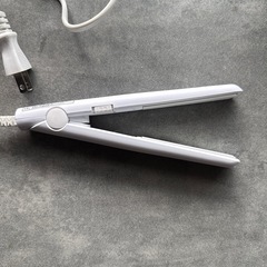 小型ヘアアイロンの画像