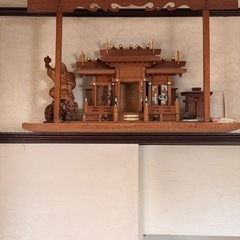 三社造の神棚の画像