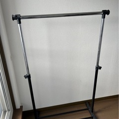 ハンガーラック　高さ調節式