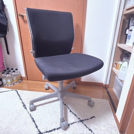 エスクード ローバック オフィスチェア オカムラ