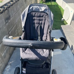 双子ベビーカー縦型の画像