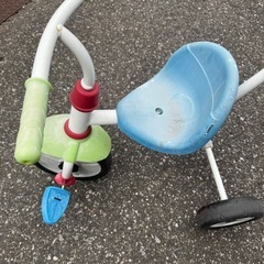 三輪車の画像