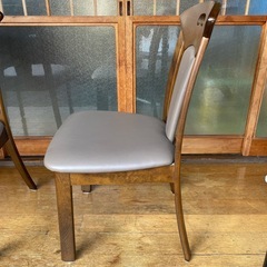 ダイニングチェアの画像