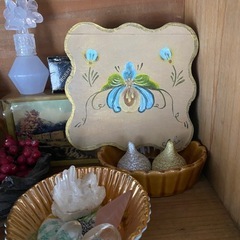 木製　置物　下敷き　花柄　トールペイント　マーガレット レトロ　プレート　アンティーク　コースター　プレート　リバーシブル　レトロ　雑貨　インテリアの画像