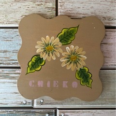 木製　置物　下敷き　花柄　トールペイント　マーガレット レトロ　プレート　アンティーク　コースター　プレート　リバーシブル　レトロ　雑貨　インテリアの画像