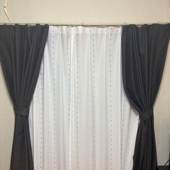 ニトリ(ラグ、デスク、カーテン)の画像