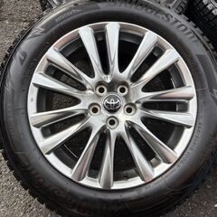 美品！バリ山スタッドレス 2022年製 トヨタ ハリアー純正の画像