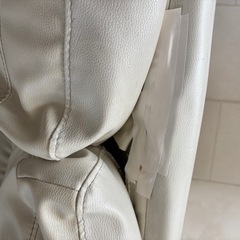 クリームホワイト革（合革）リラックスソファーの画像