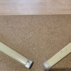 折りたたみテーブルの画像