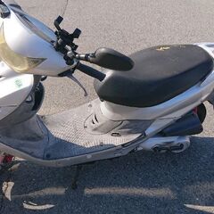 100cc 原付バイクの画像