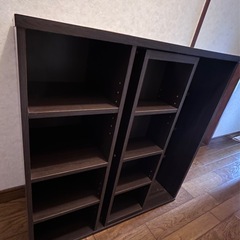 受け渡し者と調整中　本棚の画像