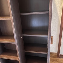 受け渡し者と調整中　本棚の画像