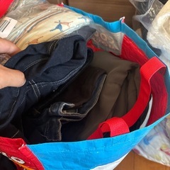 子供服と婦人服の画像