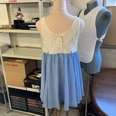 K2511-117 mysty woman ワンピース ノースリーブ 花柄 アイボリー パステルブルー 汚れ有りの画像