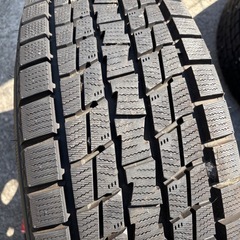 265/65R17 グッドイヤースタッドレスタイヤ・ホイールセットの画像