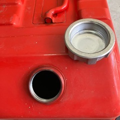 ガソリン携行缶の画像