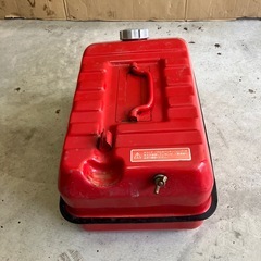 ガソリン携行缶の画像