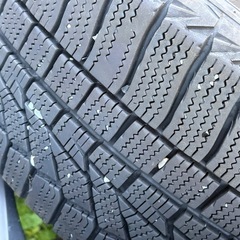 スタッドレスタイヤの画像