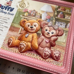 エンボス　ダッフィー　空き缶　ケース　小物入れ　熊　ベアー　テディベア　ディズニー　 ディズニー　インテリア　アンティークの画像