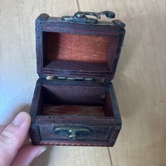 木製　宝箱の画像