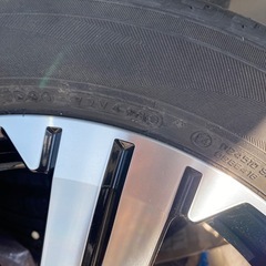 225/55/R18 タイヤホイールの画像
