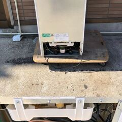 JMR0744 ヤマダ冷蔵庫　2019年　YRZ－C12G2 ・外寸 　幅：約47cm 高さ：約113cm 奥行：約50cm中古品【取りに来られる方限定】 　 -の画像