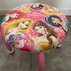 キャラクターチャイルドチェアの画像