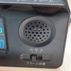 ADESSO  デジタル目覚まし時計の画像