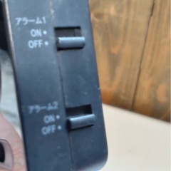 ADESSO  デジタル目覚まし時計の画像