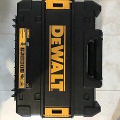 DEWALT 電動インパクトレンチケース2個セット
の画像