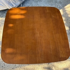 ダイニングテーブルの画像