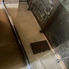 ガラス棚の画像