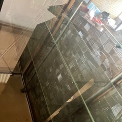 ガラス棚の画像