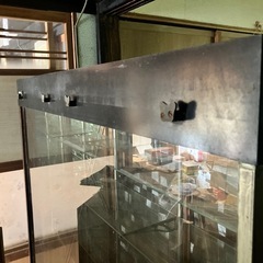 ガラス棚の画像