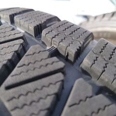 値下げしました！　スタッドレスタイヤ　ブリザックDM-V3　255/55R18 109Q　4本　2023年23週製 9分山 の画像