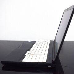 富士通高性能7世代CPUCorei5最新Windows11メモリ8GB高速SSD240GBWifi接続可能の画像