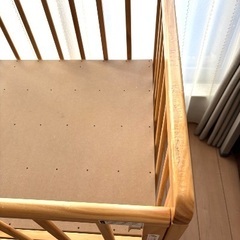 ベビーベッド　ハイタイプ　キャスター付きの画像