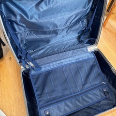 スーツケースの画像