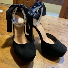 黒リボンとパールでガリーコーデの画像